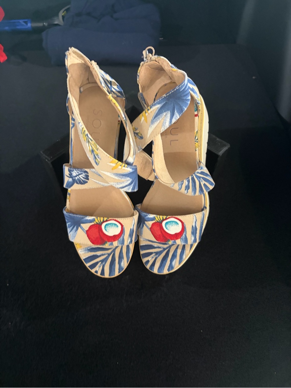 SOUL Naturalizer Blue & Red Tropical Print Strappy Sandals